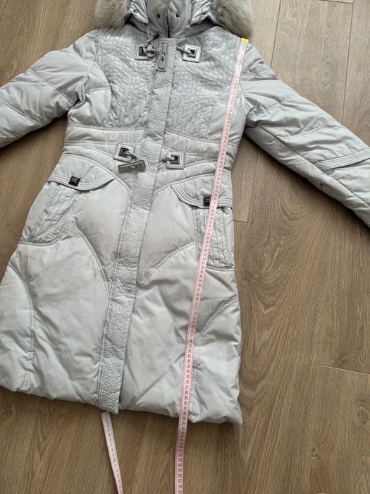 Біло-сіра куртка