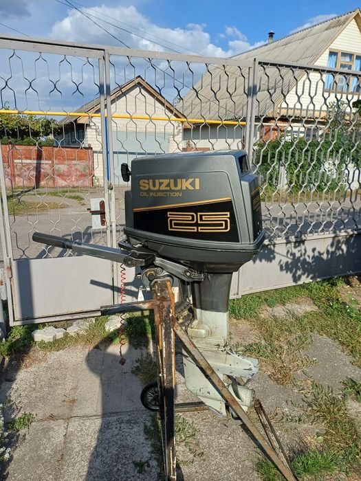 Лодочний мотор Suzuki DT25-30c, двигун до човна сузукі 25-30