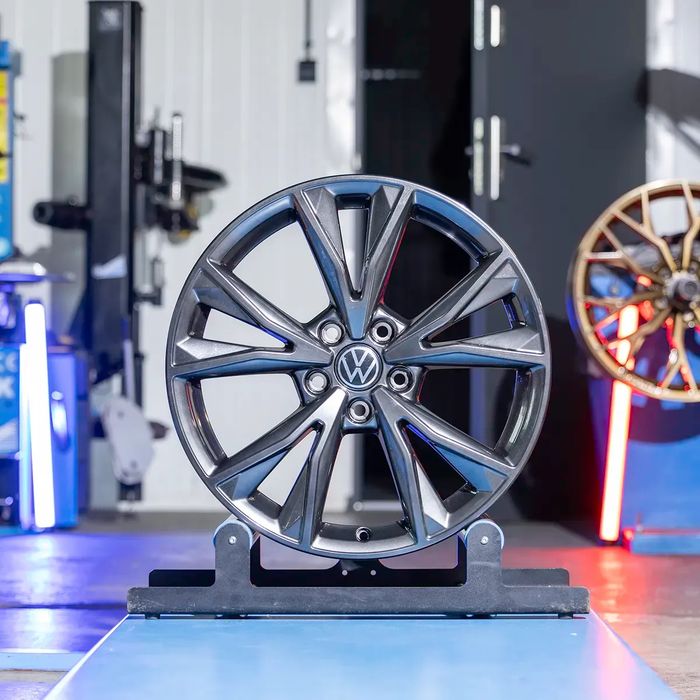 NOWE ORYGINALNE Koła Volkswagen 18" Golf Jetta Beetle Passat Passat CC