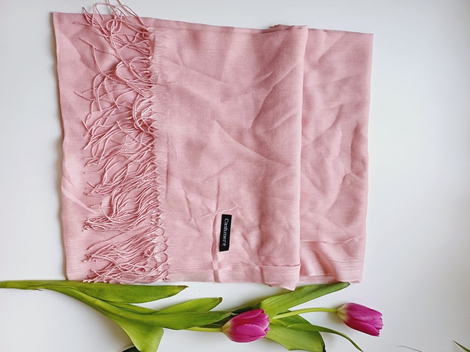 Pudrowy różowy kaszmirowy szal, szalik oversize