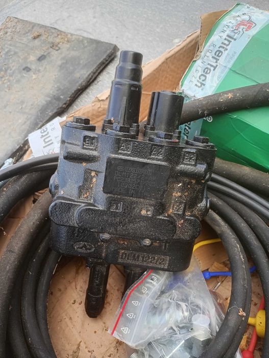 Ładowacz czołowy tur Inter Tech IT1600 Średni do NH ts115 .