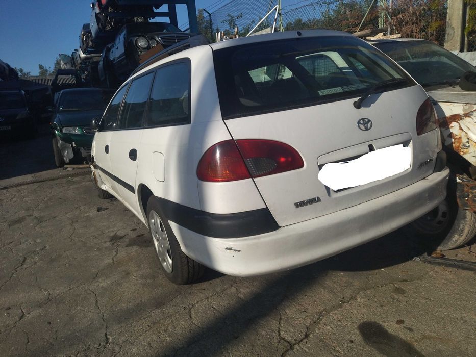 Toyota Avensis diesel 1998 | para peças |