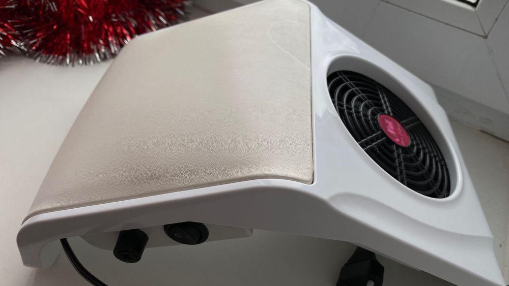 Витяжка для манікюру