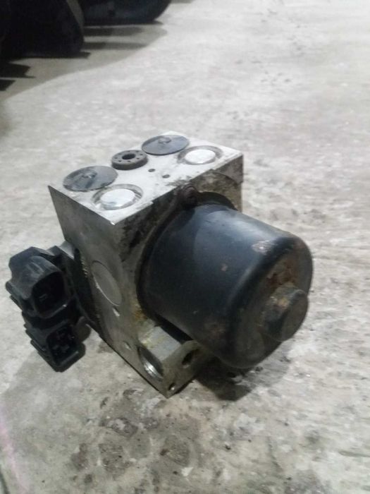 Блок abs Toyota 1330005000