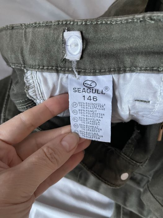 Джинси та штани на дівчинку