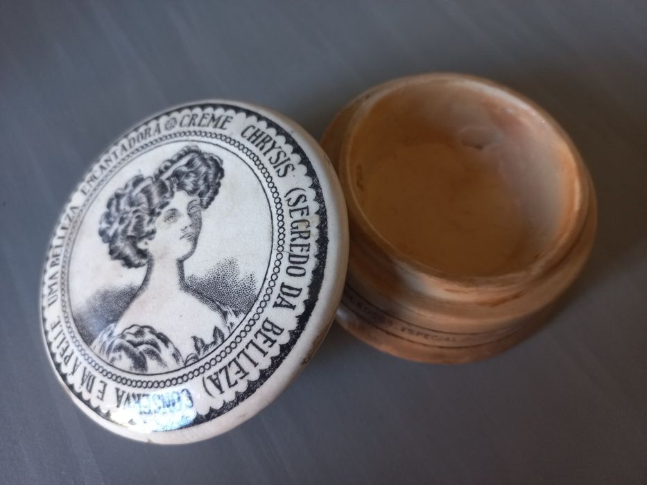 Caixa creme chrysis