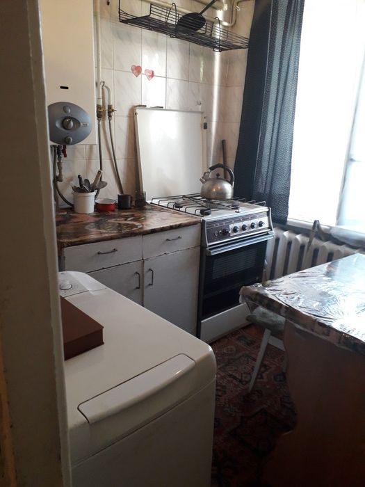 Здам місце для дівчини .