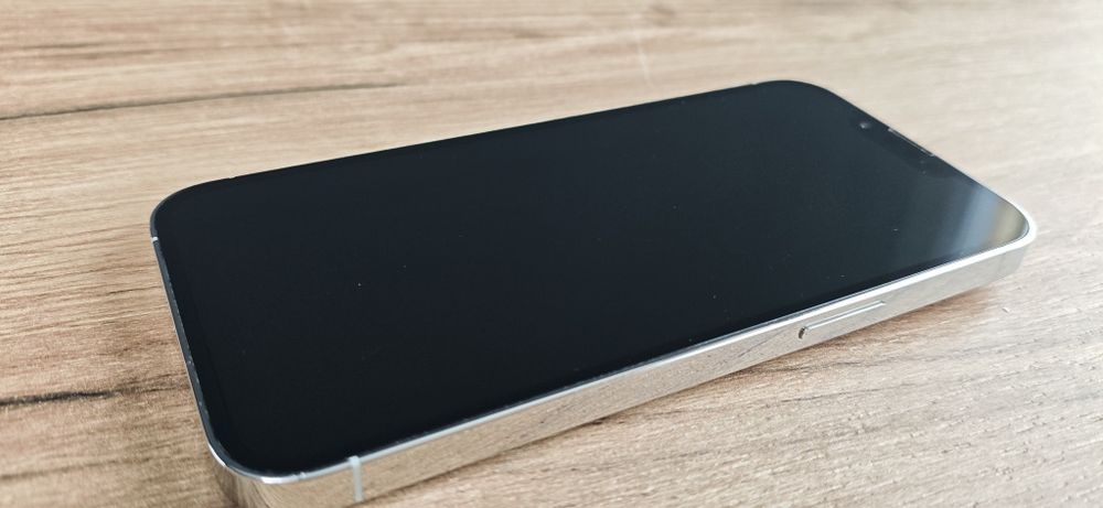 Apple iPhone 13 Pro 128GB Silver / ДУЖЕ ГАРНИЙ СТАН / БАТАРЕЯ 76 %