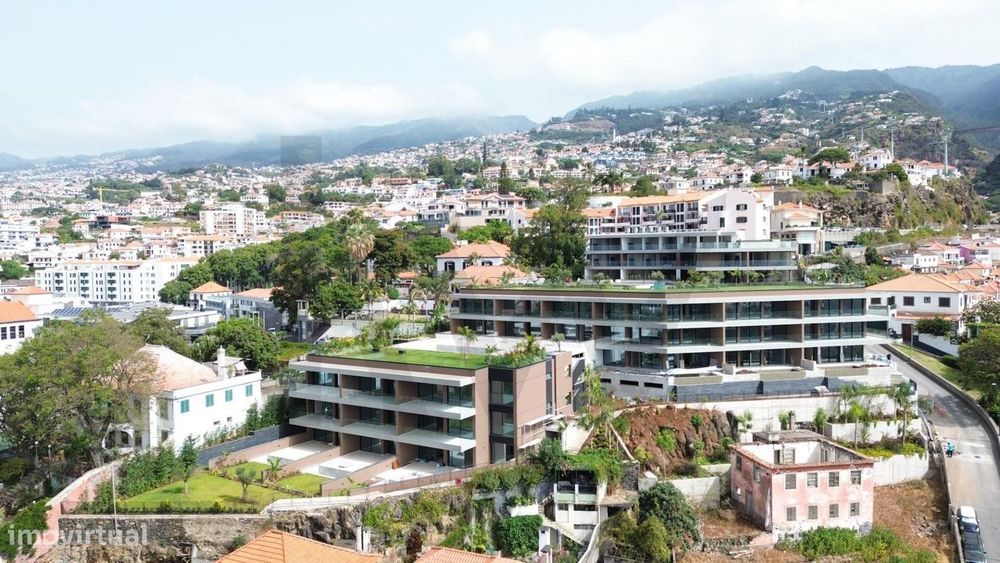Apartamento | Tipologia T3 | Vista Mar / Baía do Funchal| Funchal |Ilh