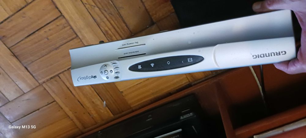 Box da sky p/ satélite Barato só 14,99€