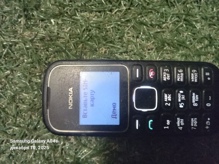 Продам кнопочный телефоны, и один смарфон
