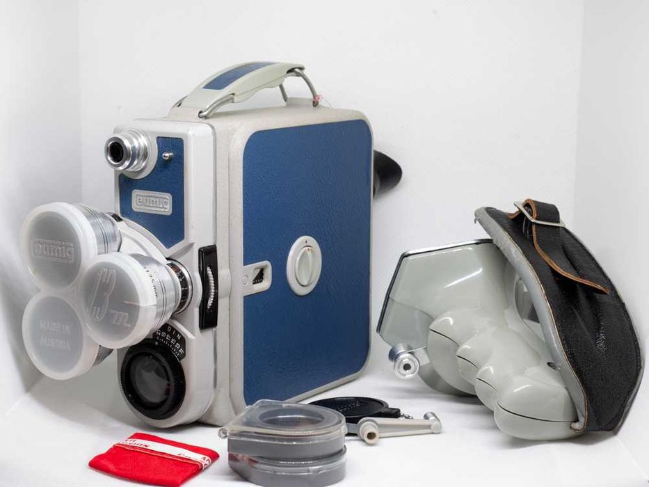 Máquina de filmar vintage Eumig C3 m com acessórios