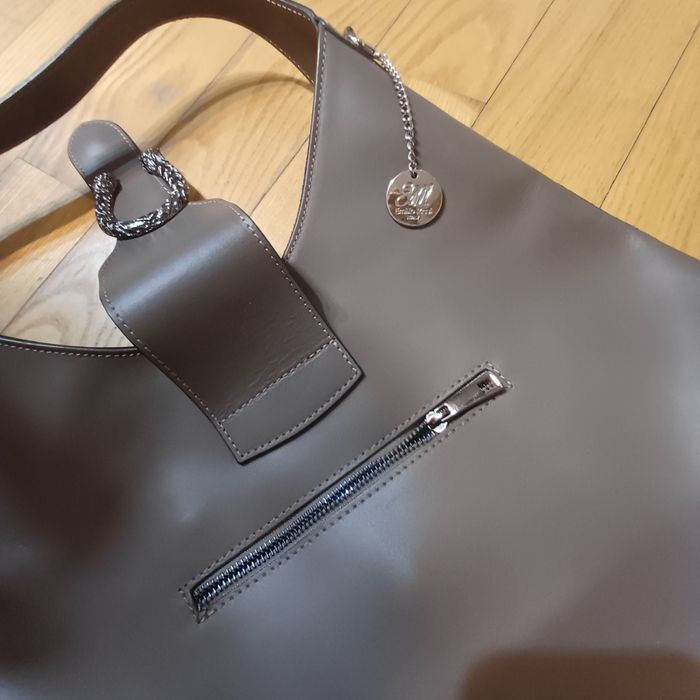 Brązowa torebka na ramię