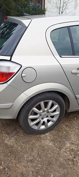 błotnik tył ćwiartka opel astra H III 1.3 cdti Z13DTH lak Z155 z167