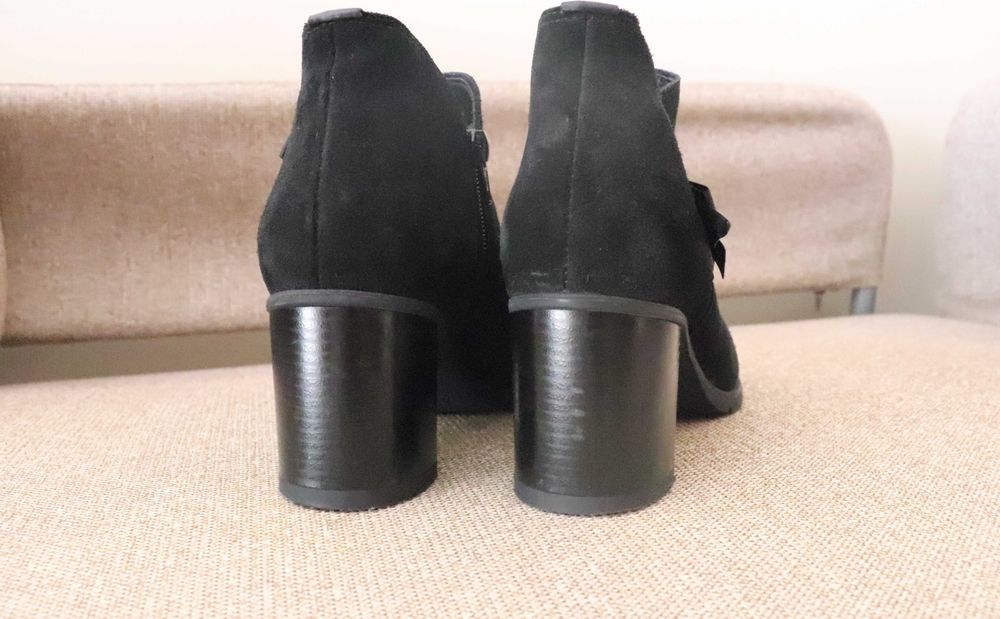 Botas de camurça pretas