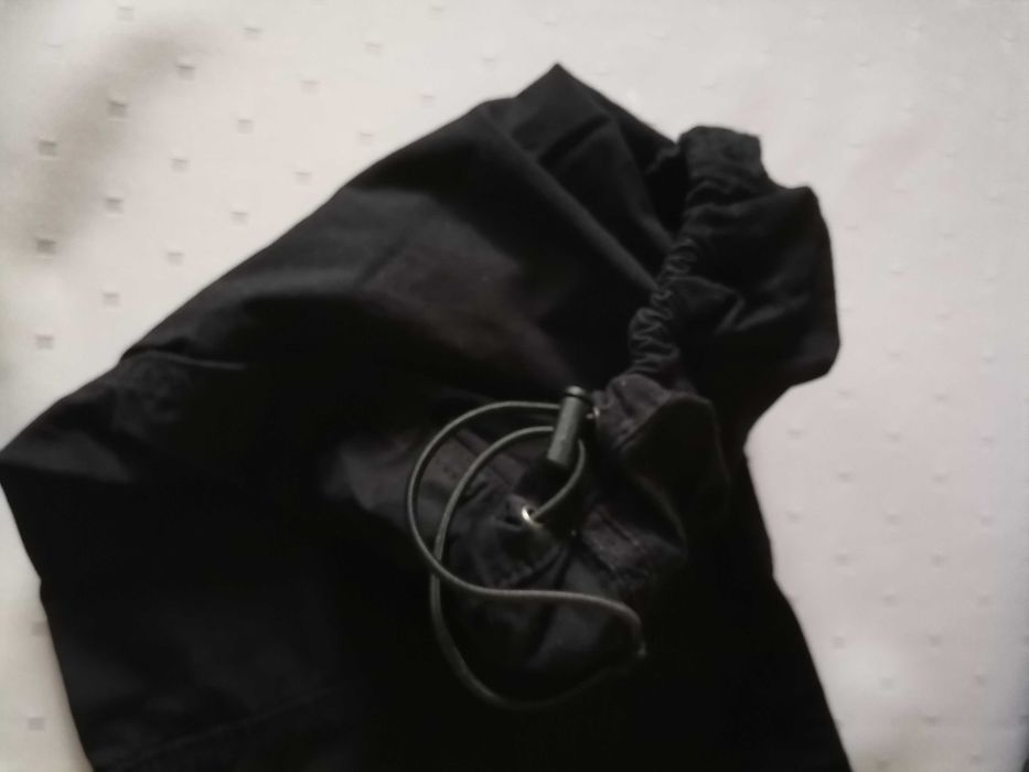 Czarne spodnie H&M Young rozmiar 164