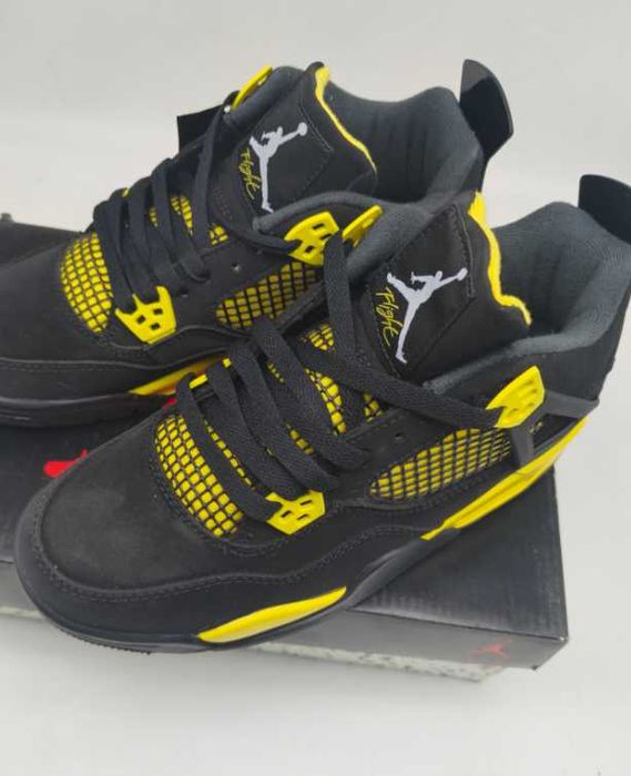Air Jordan 4 "Thunder" EU 38