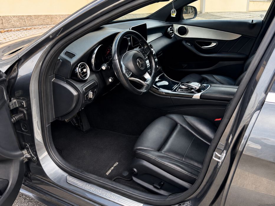 Mercedes-Benz C 220 d AMG Line | Automático | 2017
