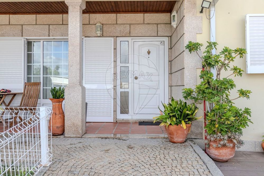 Moradia T4 para venda