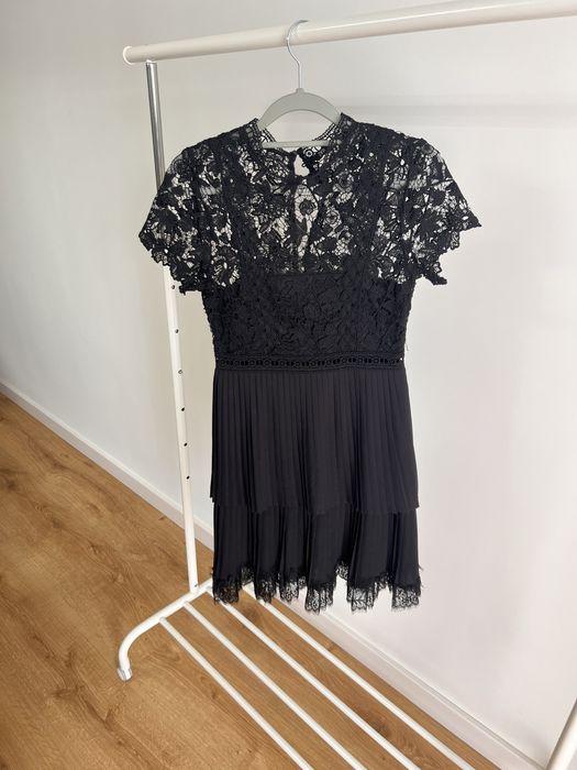 Czarna sukienka Zara