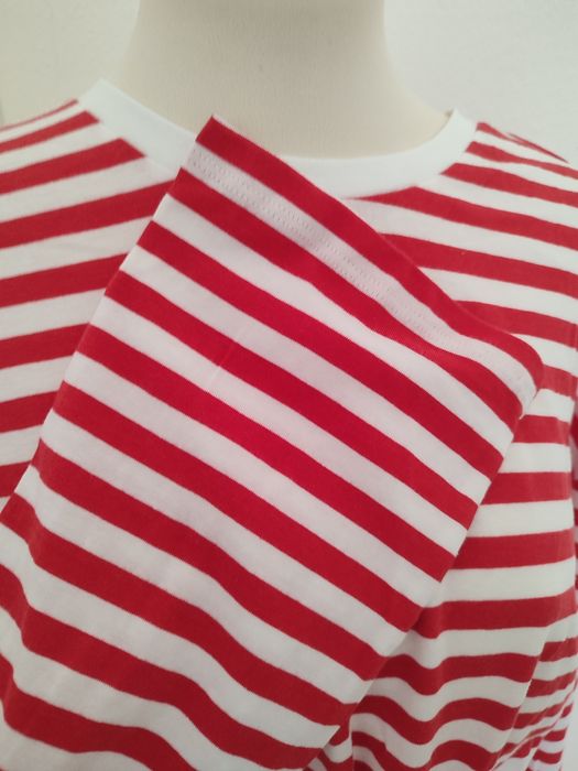 Camisola curta com mangas compridas NOVO