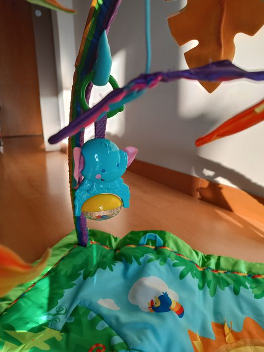 Ginásio/tapete de actividades musical da Fisher Price