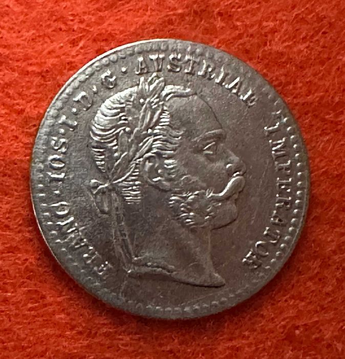 Срібна монета номіналом 10 крейцерів