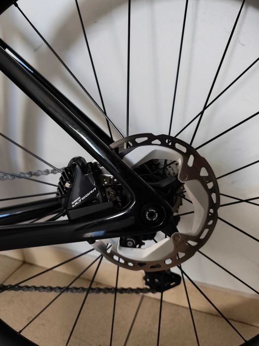 Bicicleta Trek Emonda SL 6 PRO Disc n° 50 como nova , com pedais look keo em carbono e kit de lanternas da bontrager