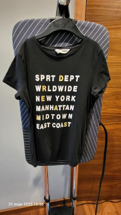 Czarny t-shirt z napisami firmy h&m na 156 cm