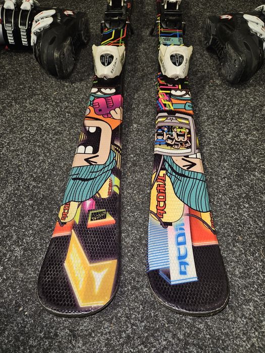 Wyprzedaz Odjazdowe narty Atomic Rascal okazja