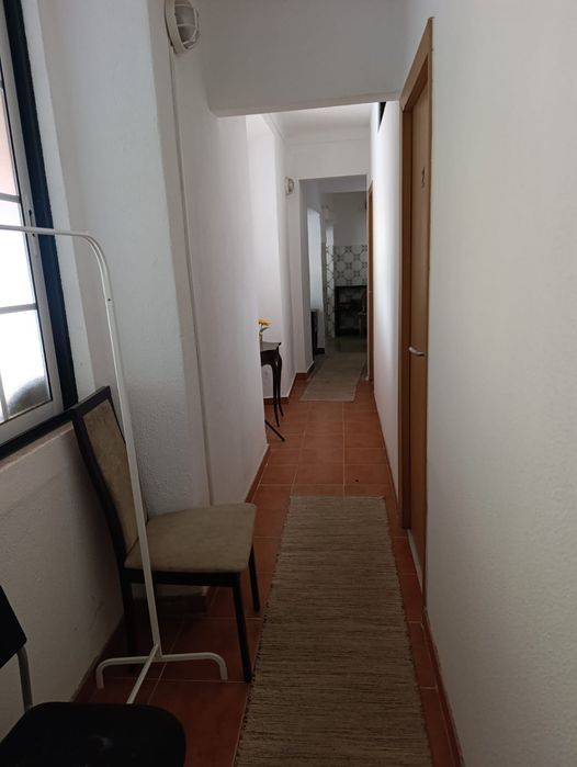 Aluga-se Quarto Partilhado