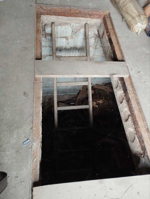 Продам капитальный охраняемый гараж в центре города