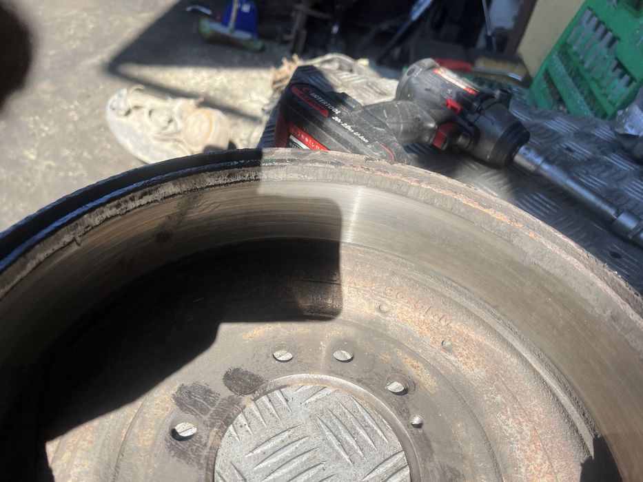 Задний барабан тормозной Ниссан навара 2004год d22 nissan navara