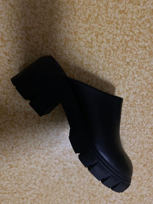 Сабо шкіряні жіночі