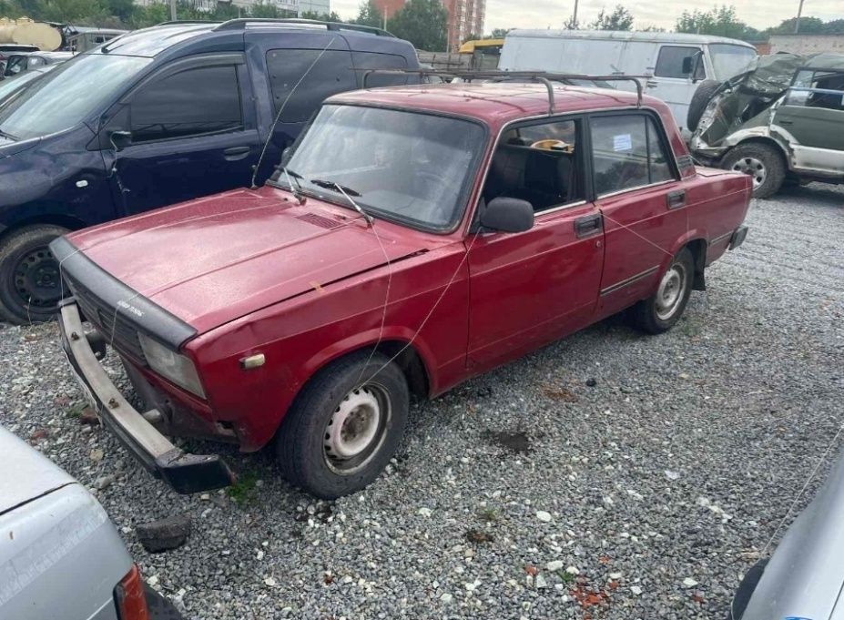 Пластик салона запчастини ваз 2105