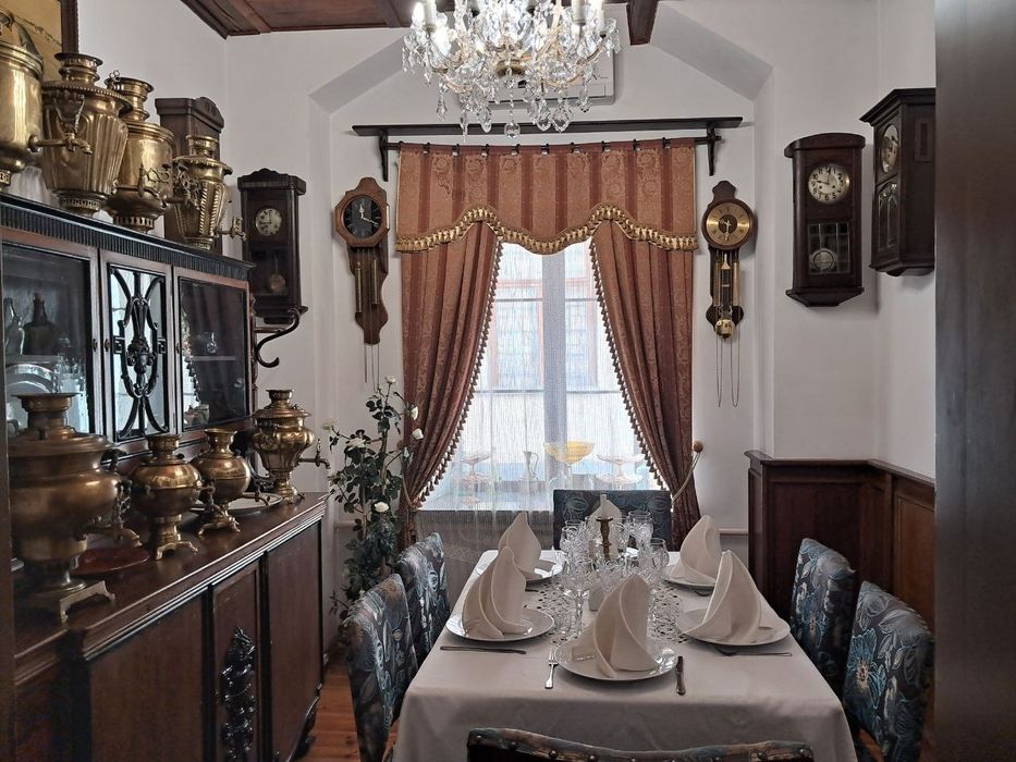 Продаж Комерційної, Історичної Нерухомості в Дубно, Без Комісії.