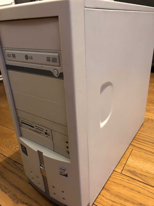 Intel Core 2 Duo, Gigabyte, AMD, Geil, Chieftec, LG, prawie RETRO