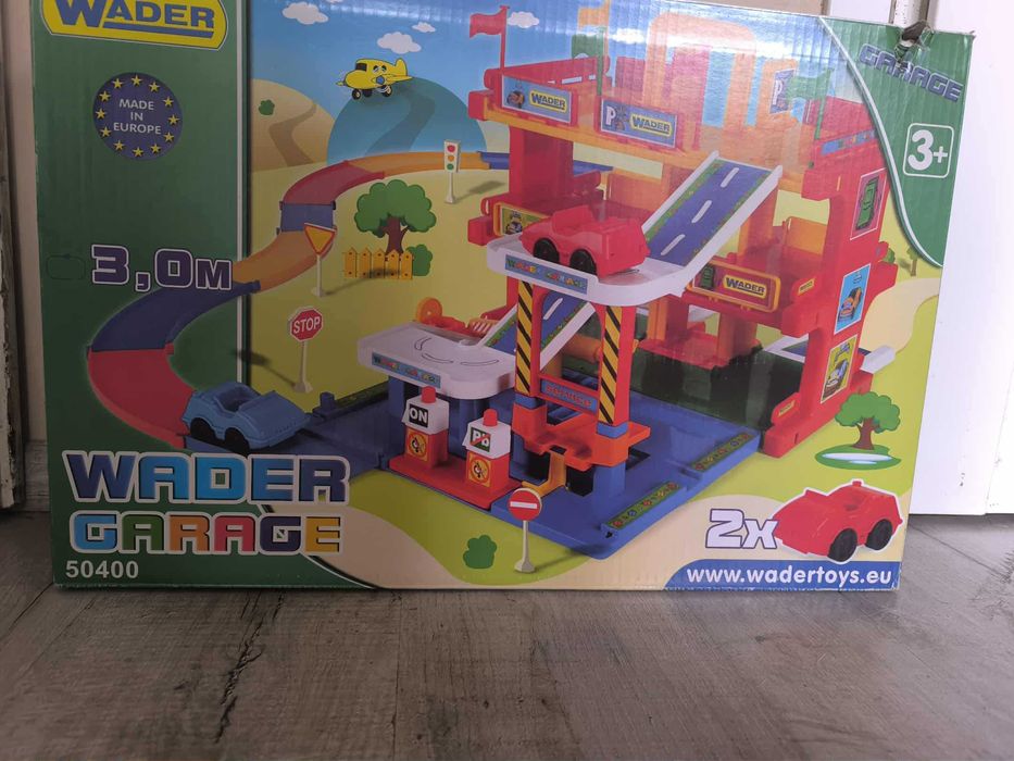 Wader Duży garaż 3 poziomowy nowy