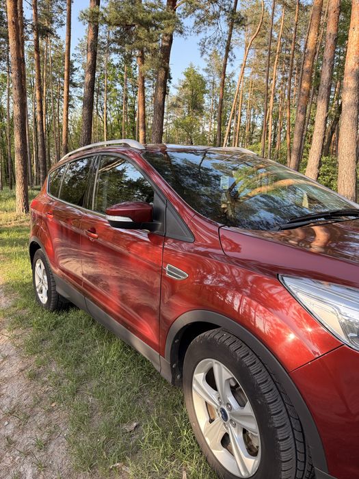 Ford Escape 2015 року