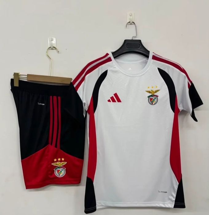 Benfica conjunto treino 26/27