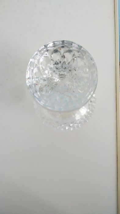 Vendo garrafas licoreiras de cristal vintage e outras também vintage