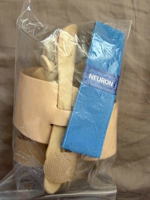 aparat korekcyjny z ekspanderem NEURON do terapii haluksów