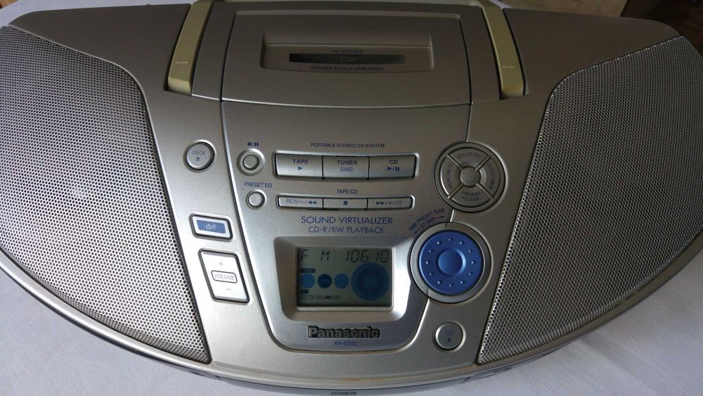 Panasonic RX-ES22 Portable Stereo CD System. Робочий, з пультом д/к.
