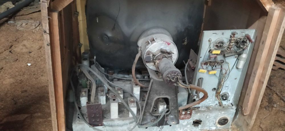 stary telewizor Szmaragd