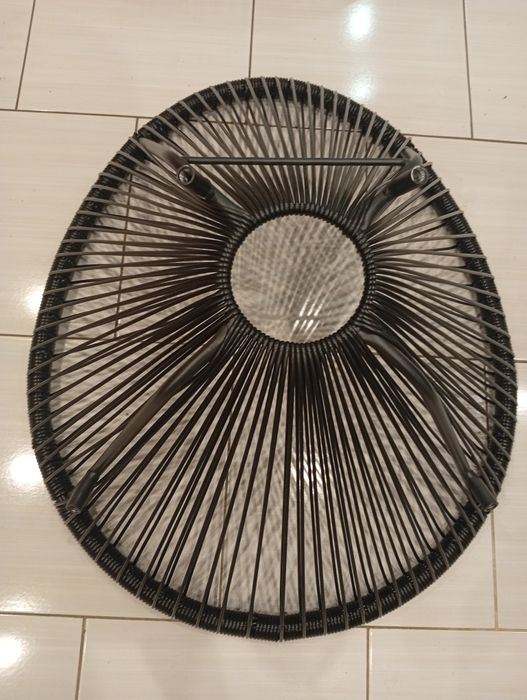 Zestaw 2 krzeseł ze stolikiem