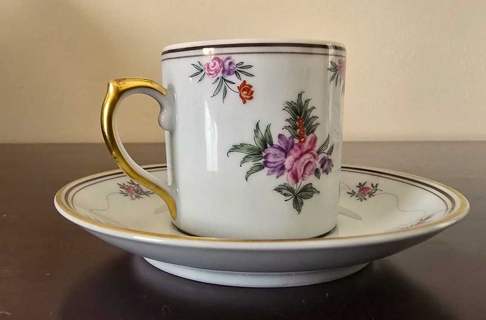 Chávenas de café Vista Alegre, modelo Silvia 15€ CADA