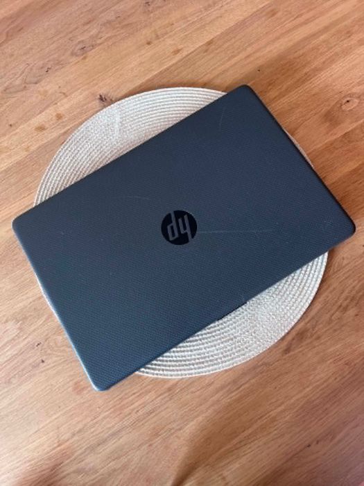 Laptop HP – Ryzen 5 5500U, 16 GB RAM, 500 GB SSD NVMe – w pełni sprawny