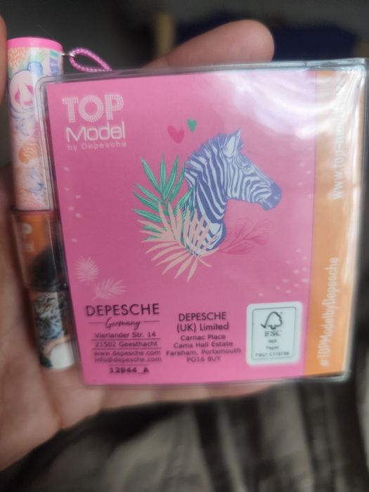 Notes, notesik top model z długopisem