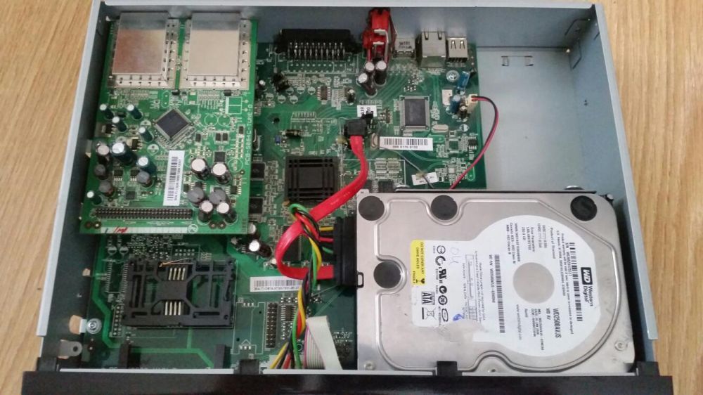 Nbox dekoder BZZB Enigma 2 fedec dysk 250gb modchip