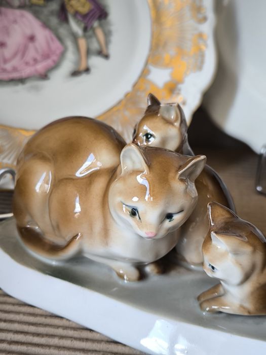 Figurka koty piękna stara porcelana sygnowana